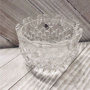 Vintage Butterfly and Daisy Pressed Glass Footed Bowl Scalloped Candy Dish Clear